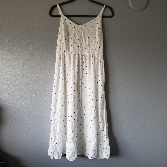 Old Navy Dresses & Skirts - Old Navy Cami polka dot midi dress